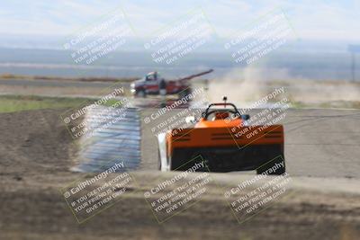 media/Oct-26-2025-CalClub SCCA (Sun) [[8ce1e69566]]/Group 6/Grapevine/